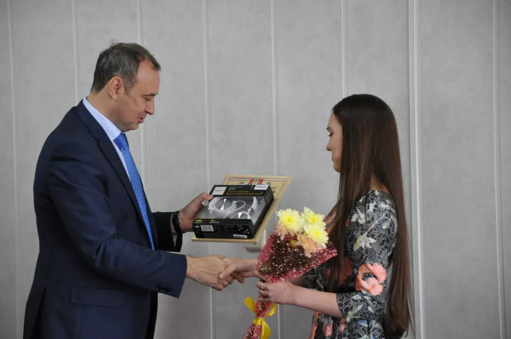 DSC_0099.JPG DSC_0099.JPG