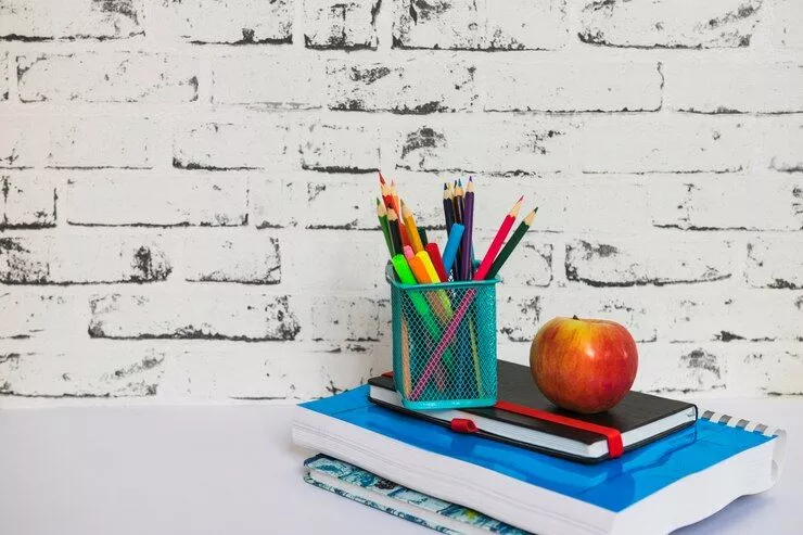 В Челябинской области назвали стоимость набора канцелярии для школы