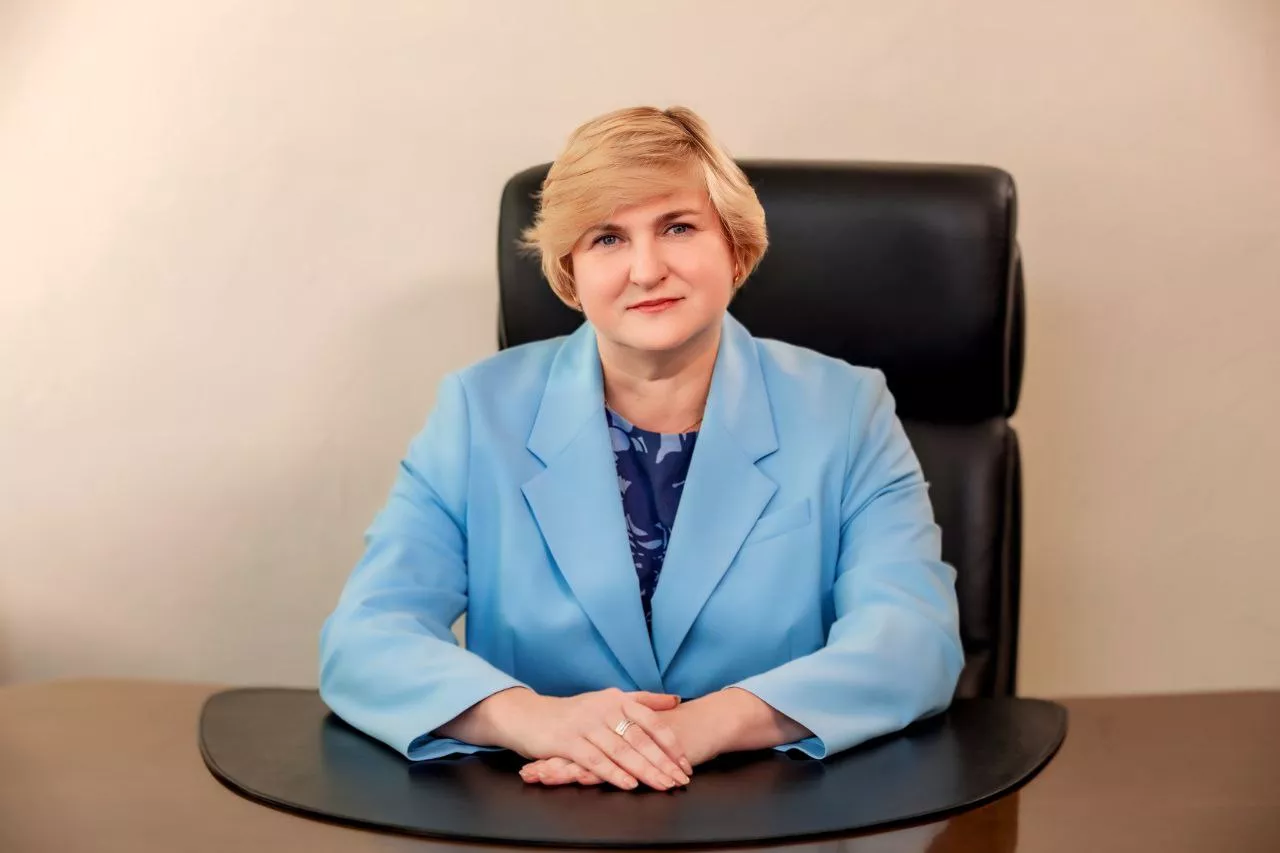 Светлана Логанова поздравила с юбилеем редакцию газеты «Копейский рабочий»