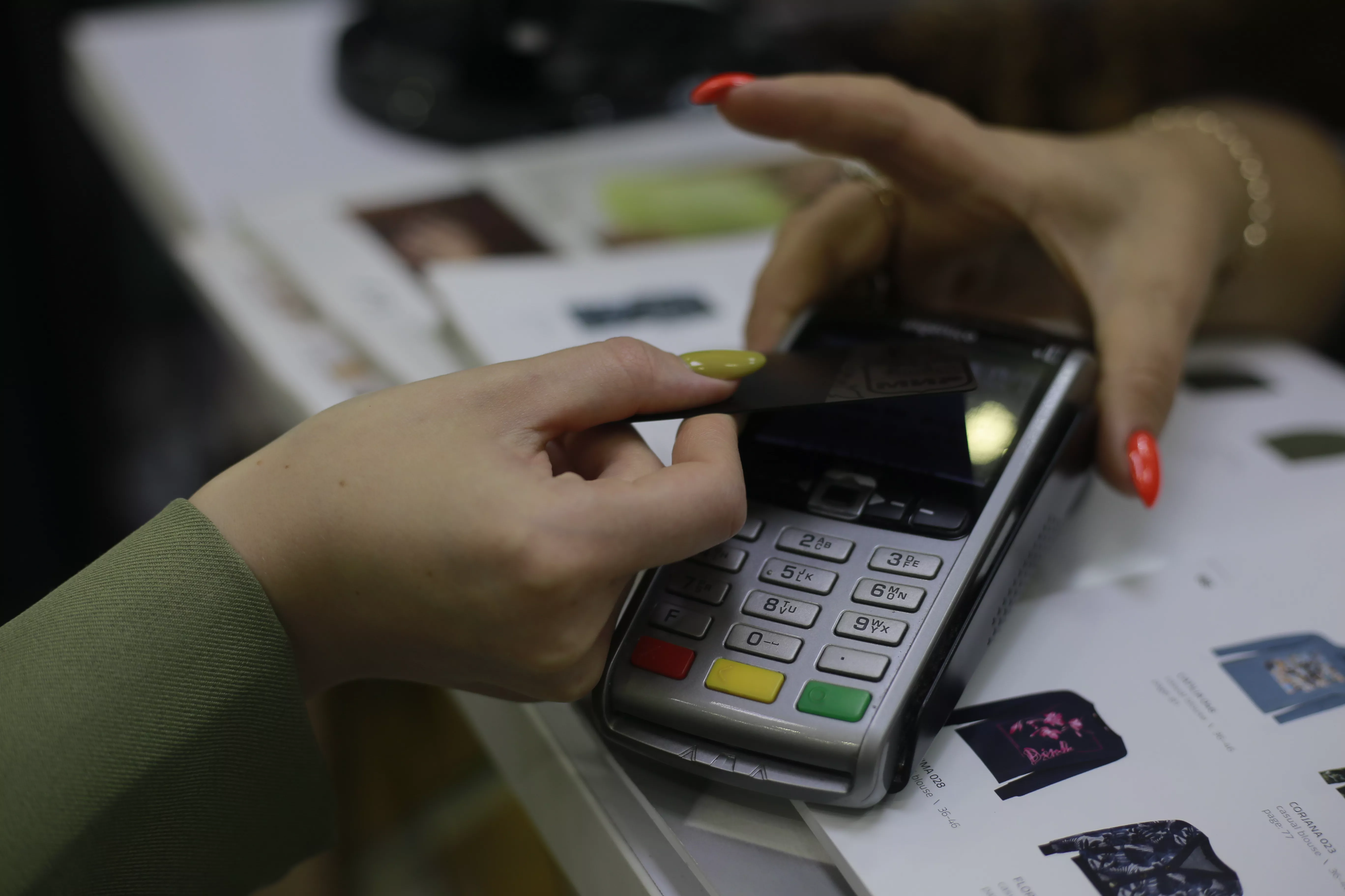 В России ввели уголовную ответственность за передачу банковских карт мошенникам