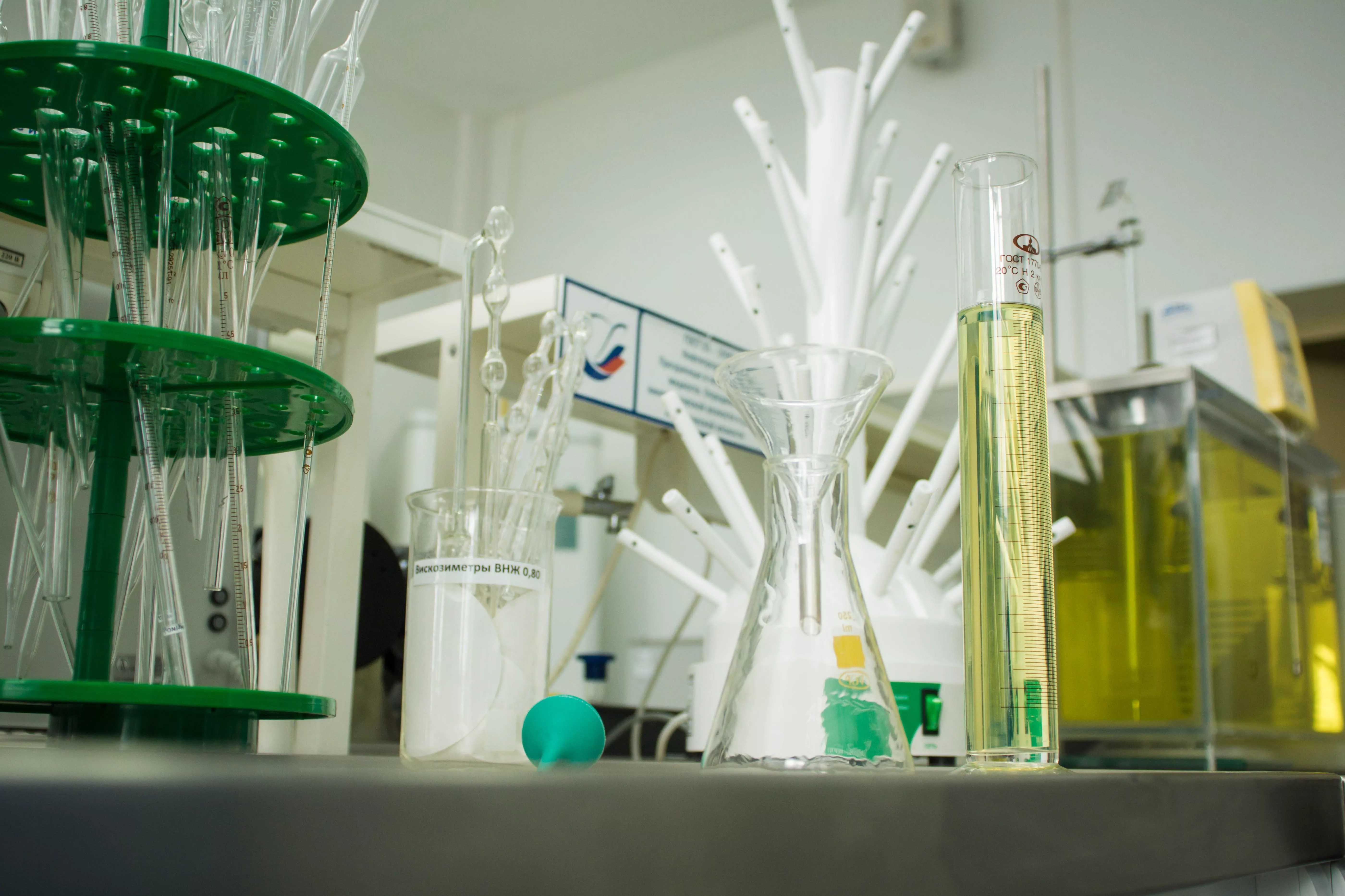  «Транснефть – Урал» проверяет качество топлива в современных лабораториях