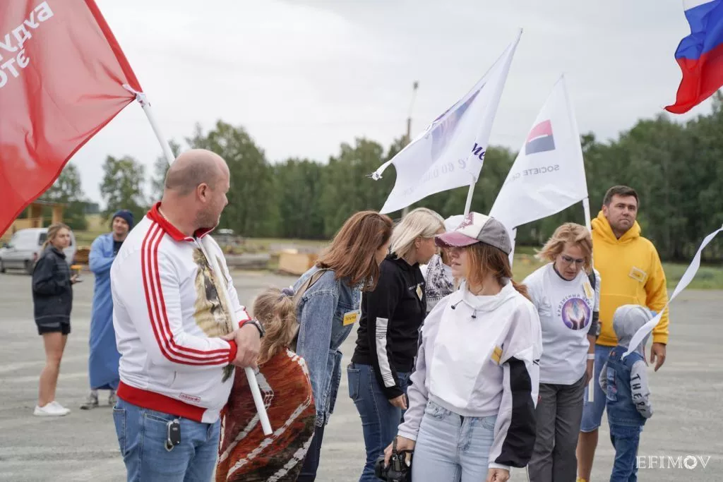 Более ста человек преодолели маршрут благотворительного автопробега «С «Родной по родному краю»