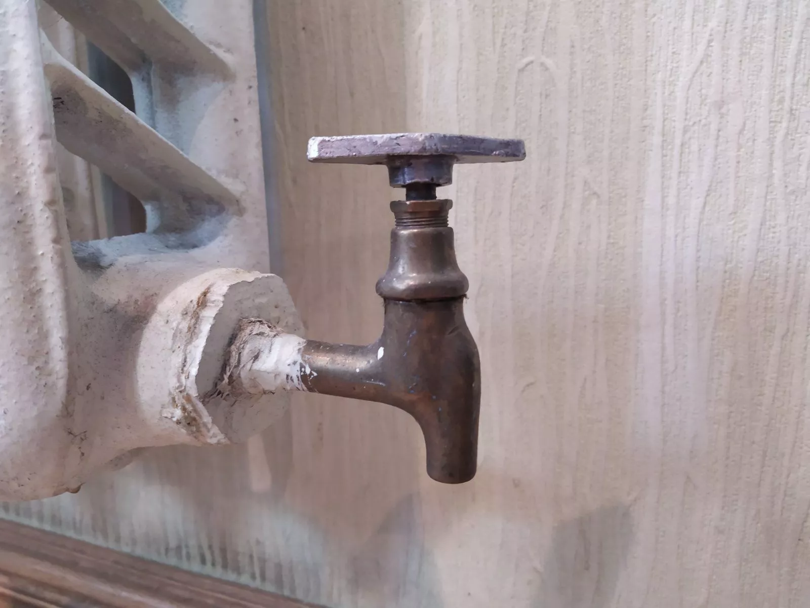 Глава Копейска дал поручение подключить тепло в детсадах и школах