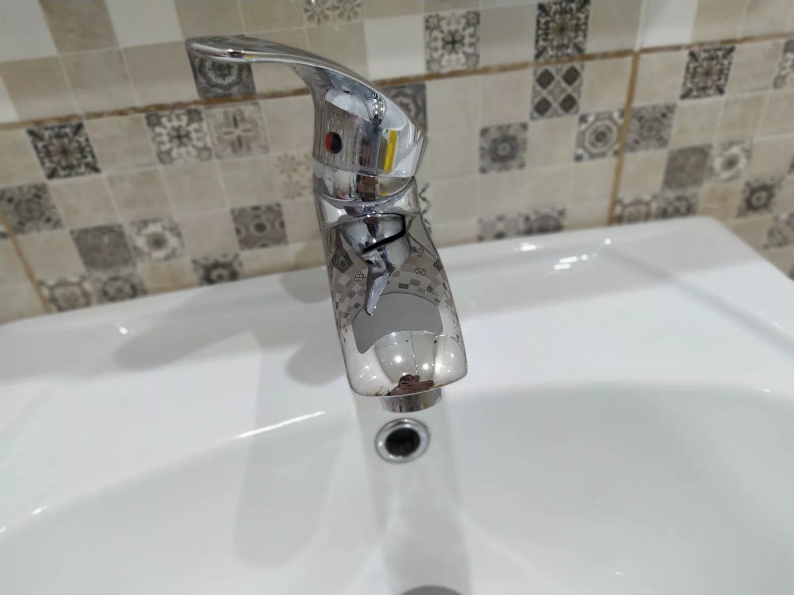 На проспектах Славы и Ильича продлили отключение горячего водоснабжения