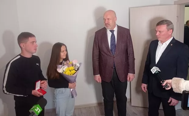 В Копейске вручили ключи новоселам дома по улице Кожевникова