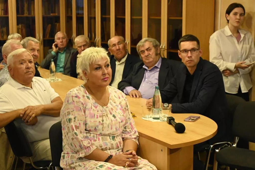 Копейские шахтёры встретились накануне праздников