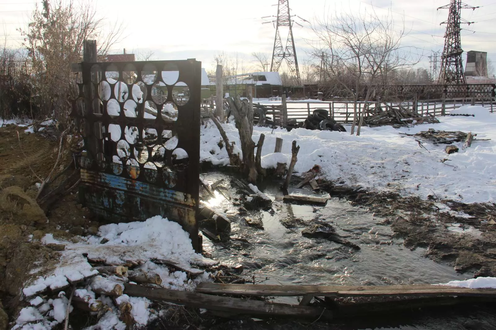 Авария на коллекторе в Кадровике будет ликвидирована в максимально короткие сроки