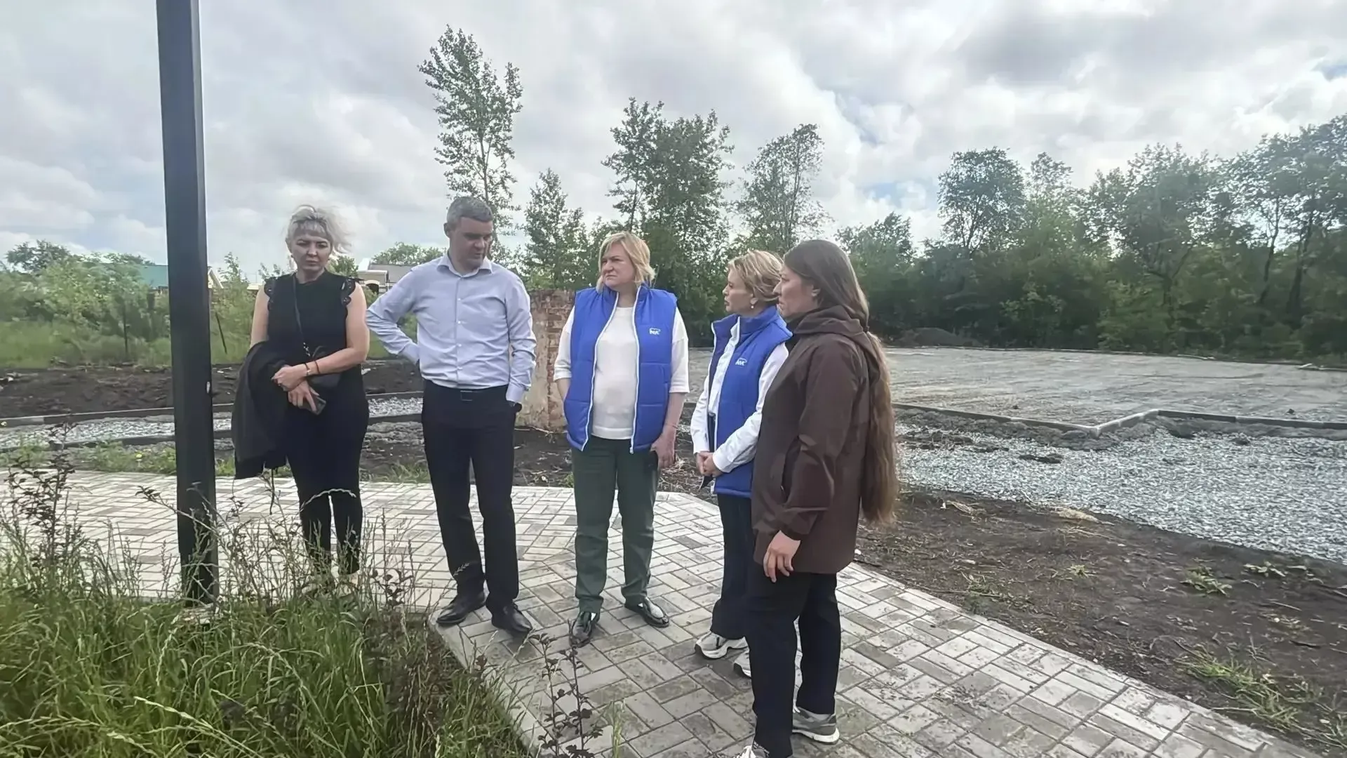 Светлана Логанова проверила ход инициативных проектов в Копейске