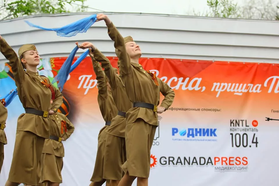 В парке Гагарина прошел концерт конкурса "Пришла весна, пришла Победа!"