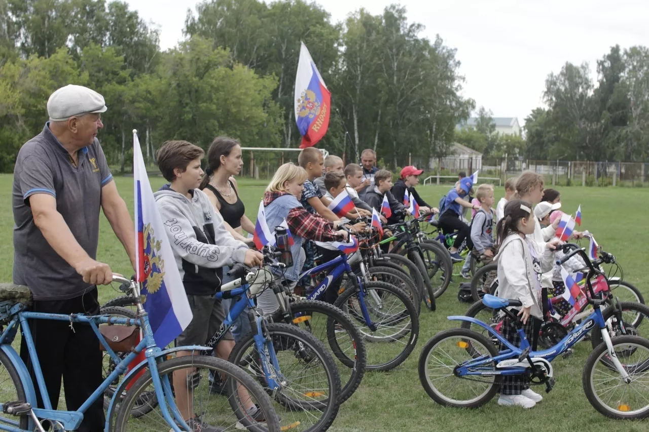 Велозабег в поселке Октябрьском