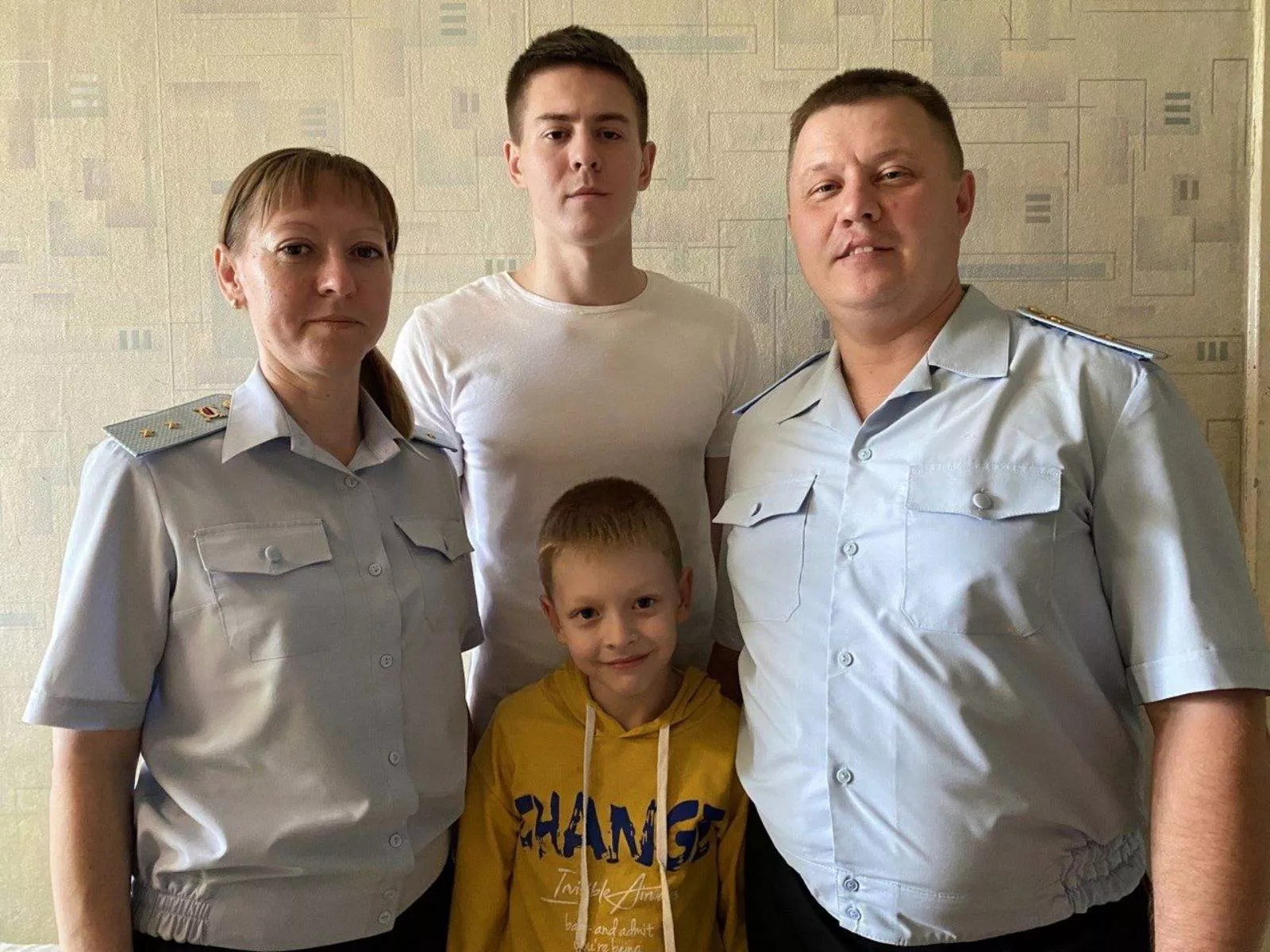 Вместе на службе и дома. Секретом семейного тепла делятся супруги Старостины