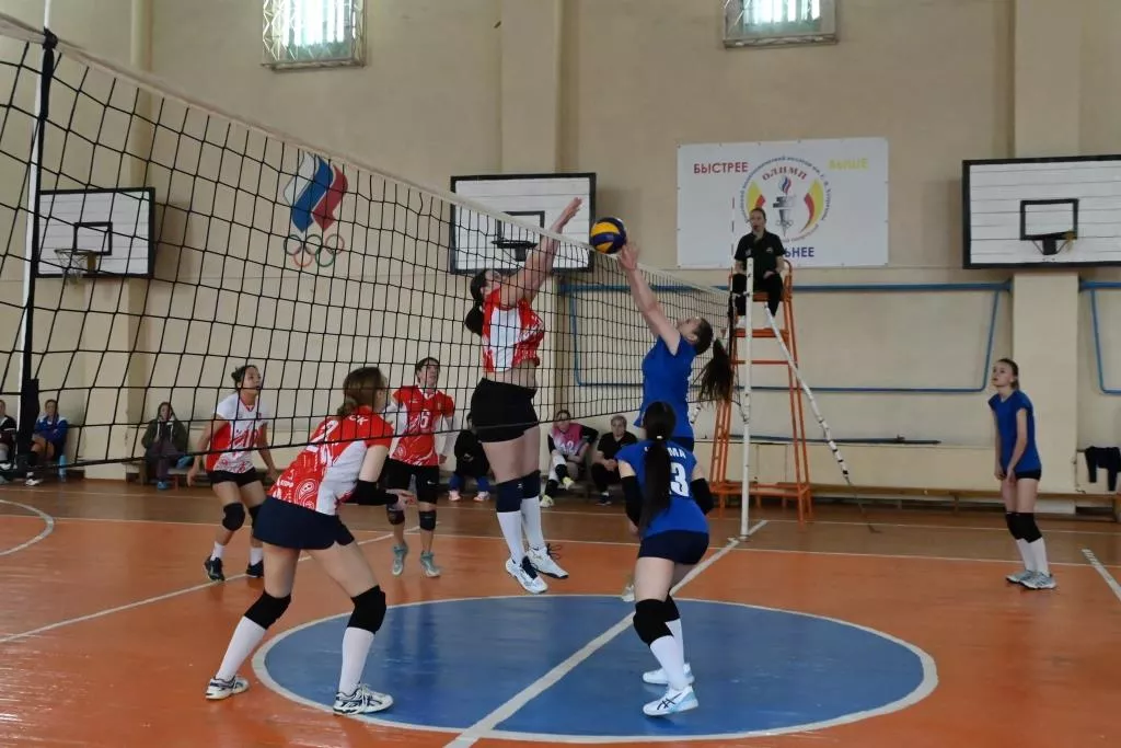 Волейболистки Копейска мечтают о финале