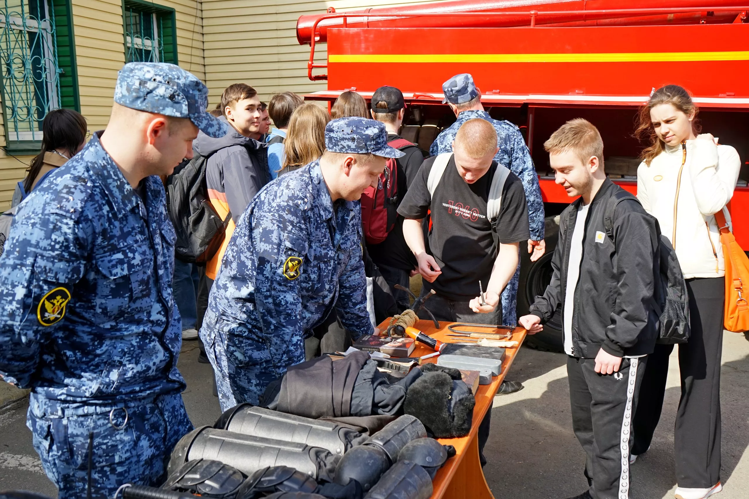 Школьники Копейска познакомились с уголовно-исполнительной системой