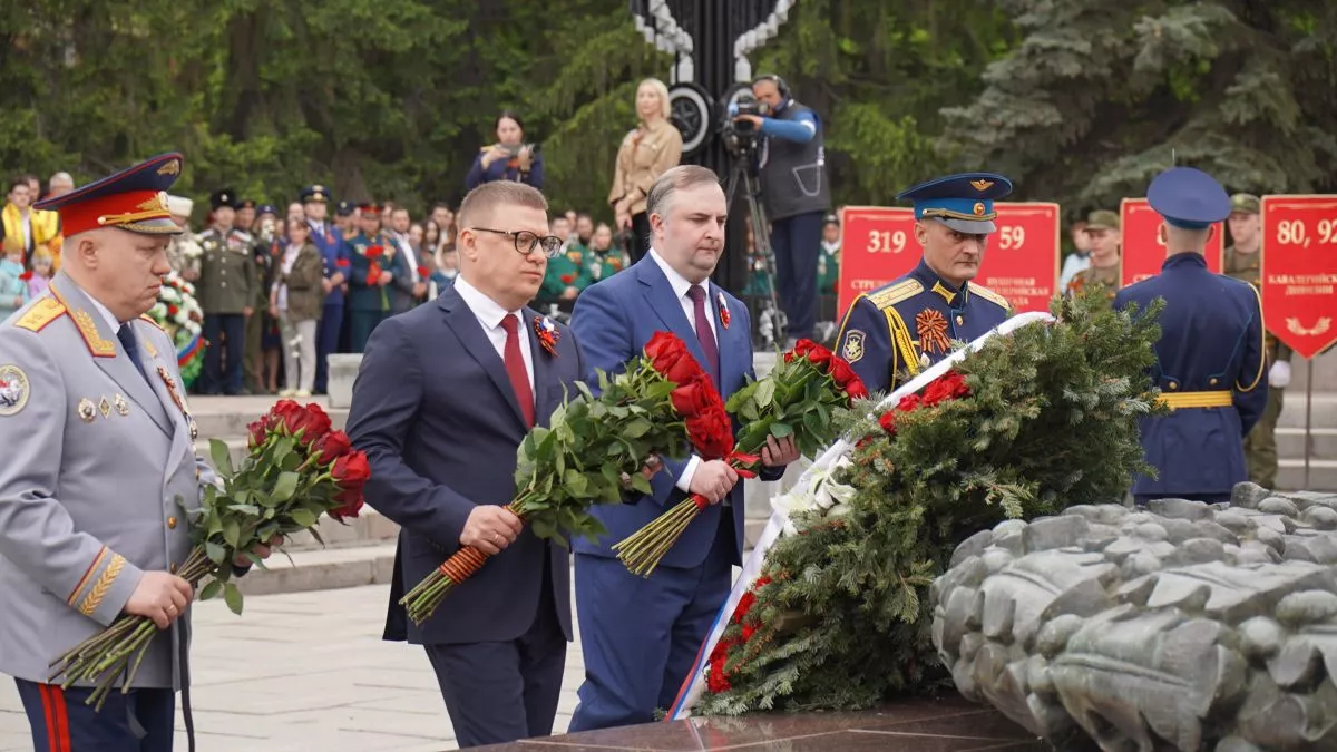 «Единая Россия» почтила память героев в День Великой Победы