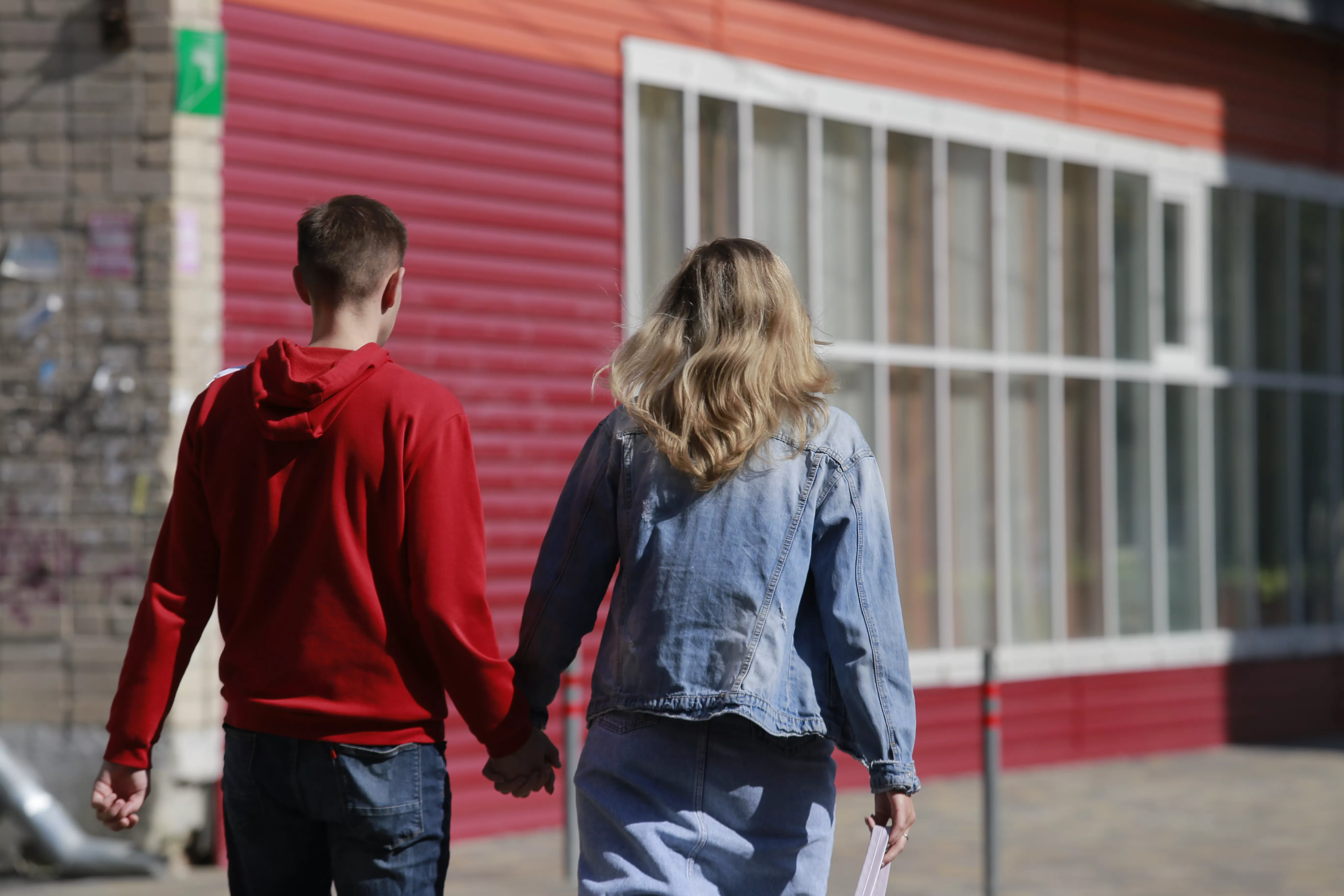 Молодые люди, проживающие в Челябинской области, поделились своими жизненными приоритетами