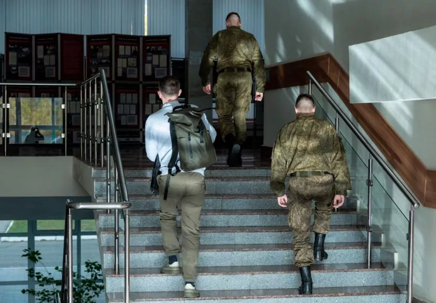 Сотрудники фонда «Защитники Отечества» продолжают помогать южноуральским бойцам и их семьям