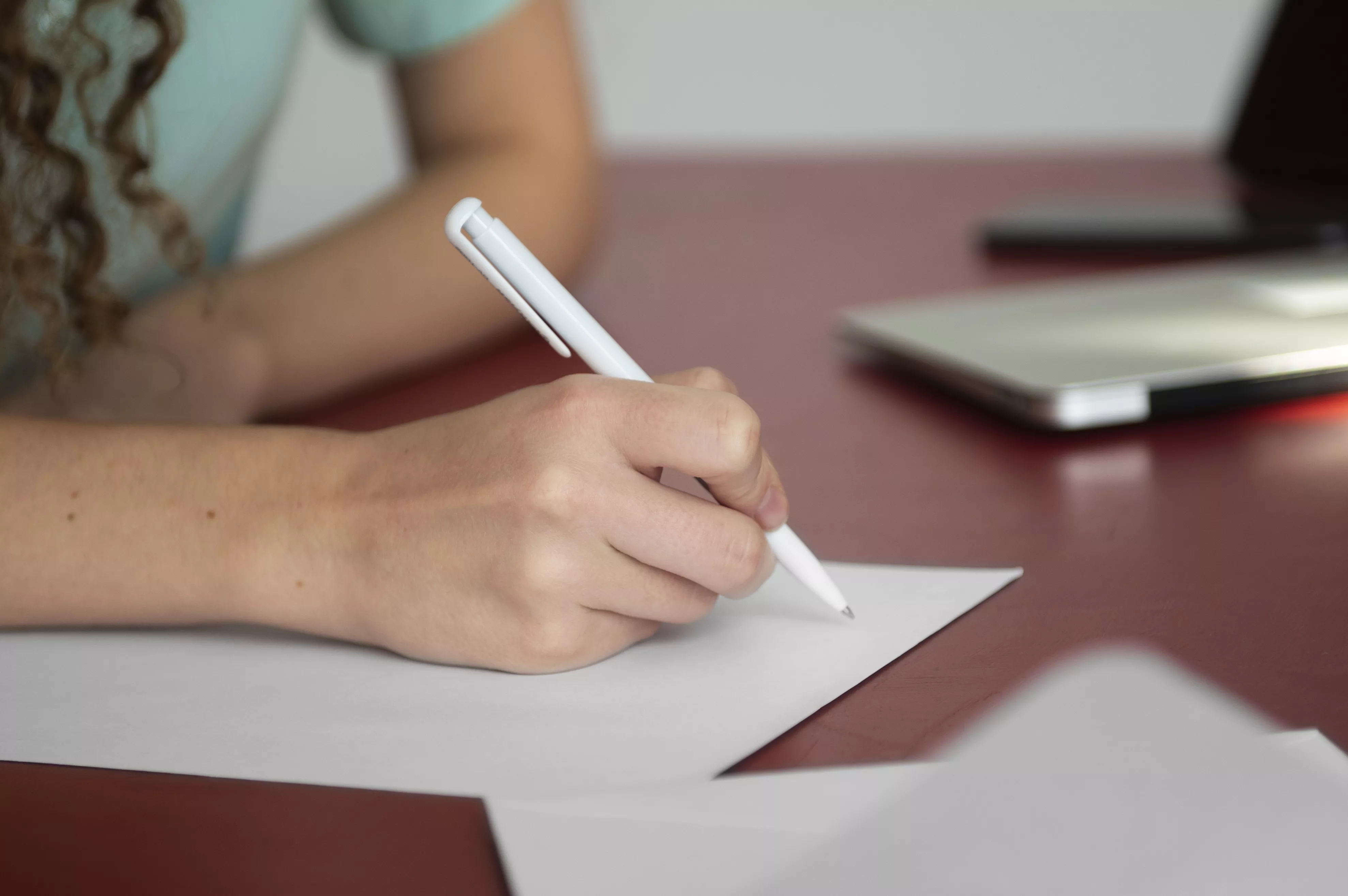 Экзамен по русскому для иностранцев будет приниматься только в государственных вузах