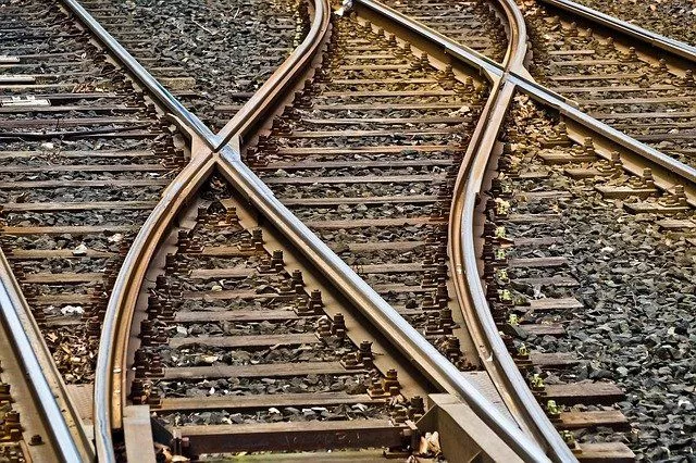 Опасные игры. На Южном Урале дети едва не пустили поезд под откос
