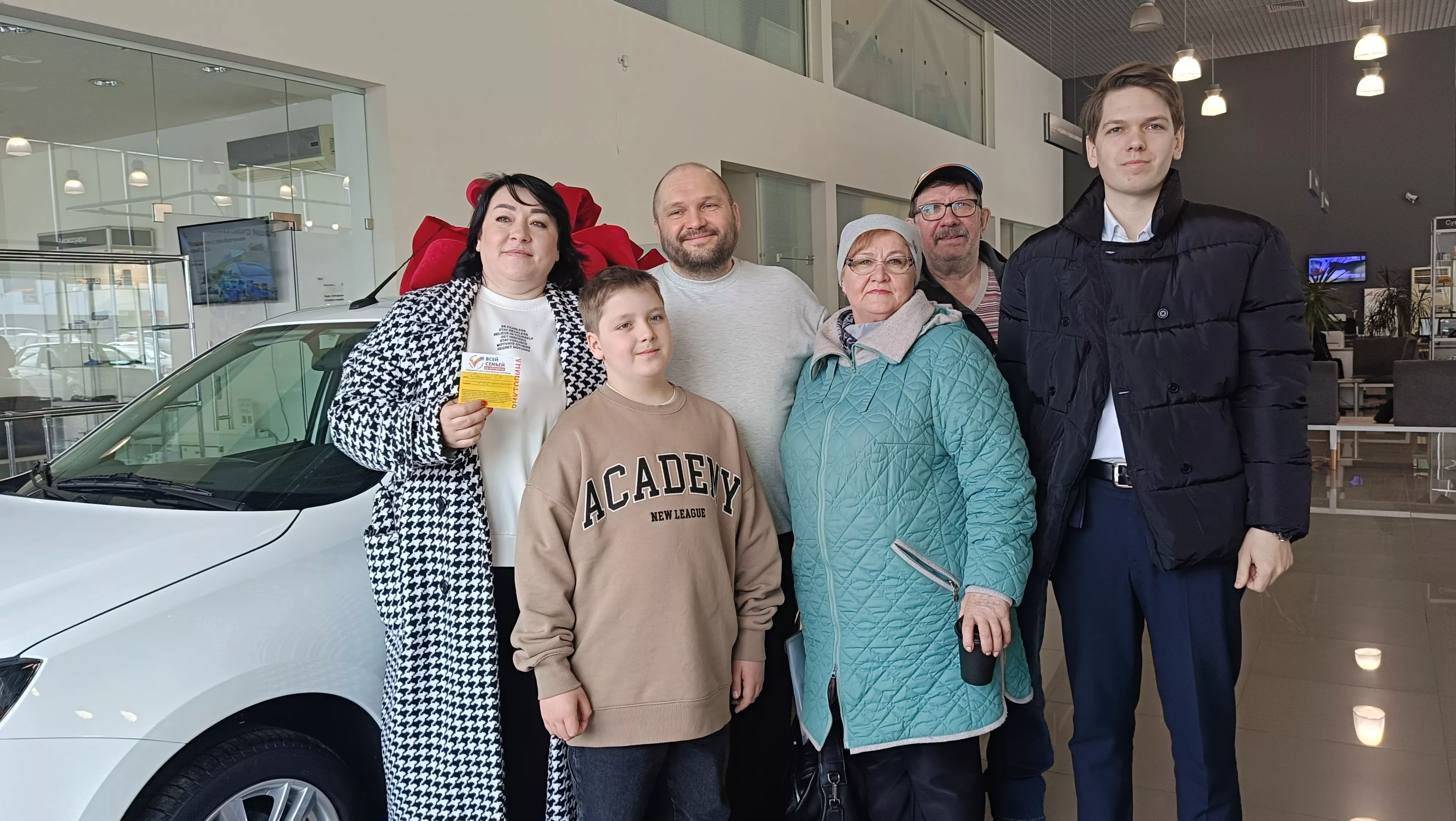 Победители викторины получили ключи от машин
