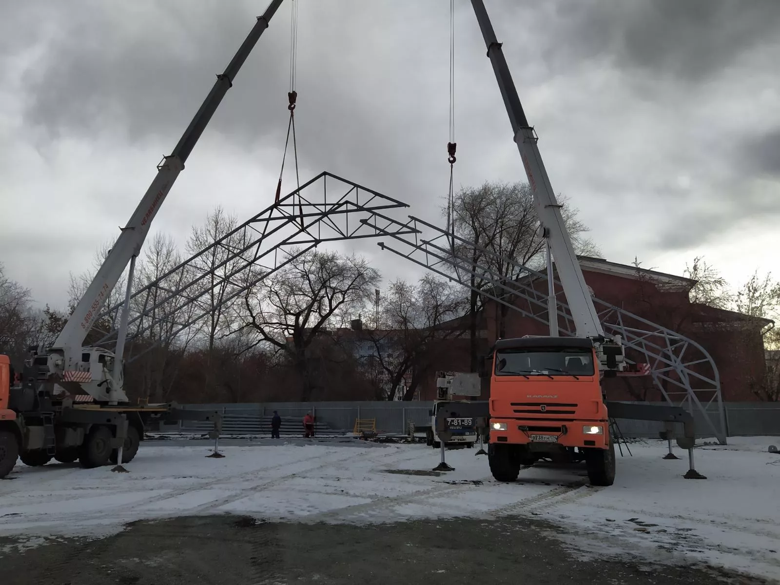 Подрядчик назвал причины задержки при строительстве крытого корта в Копейске