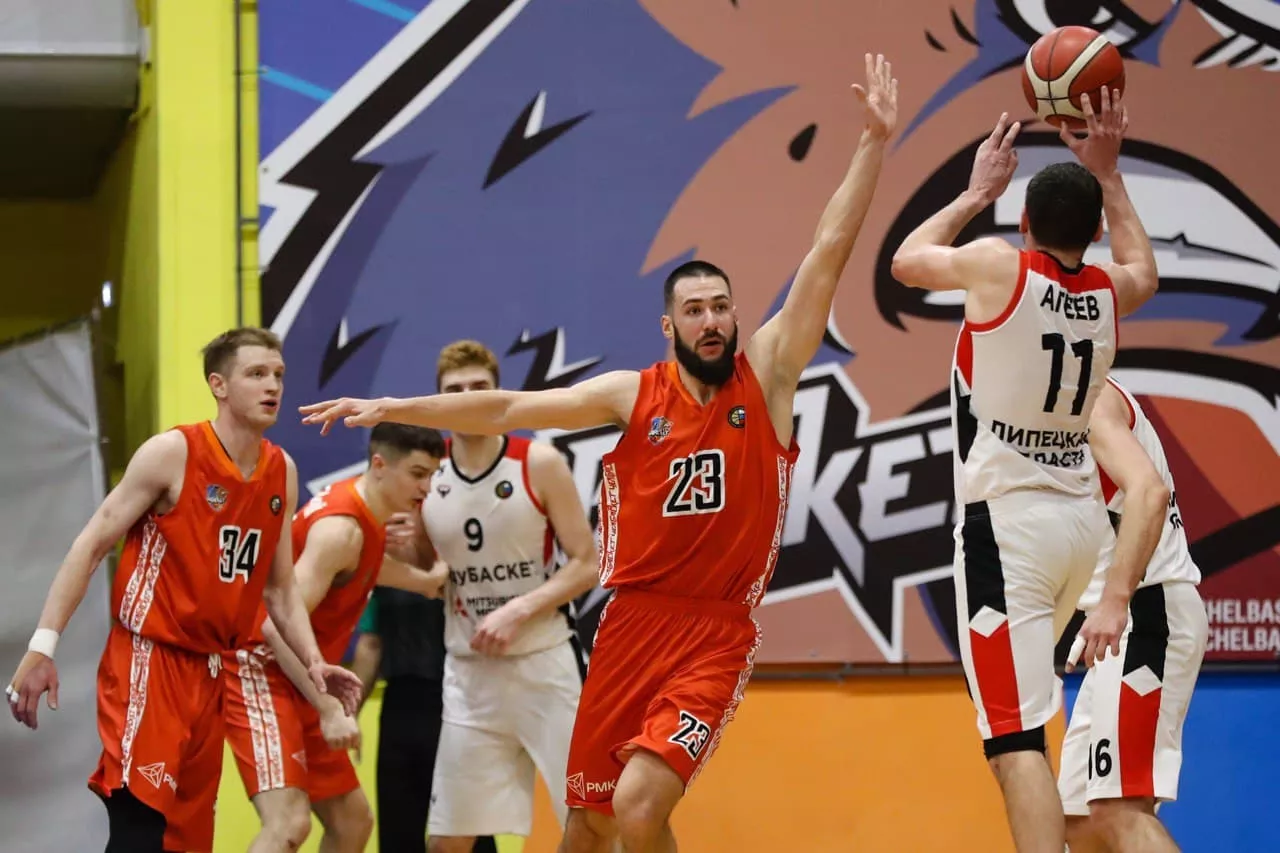 БК «Челбаскет» одержал третью победу