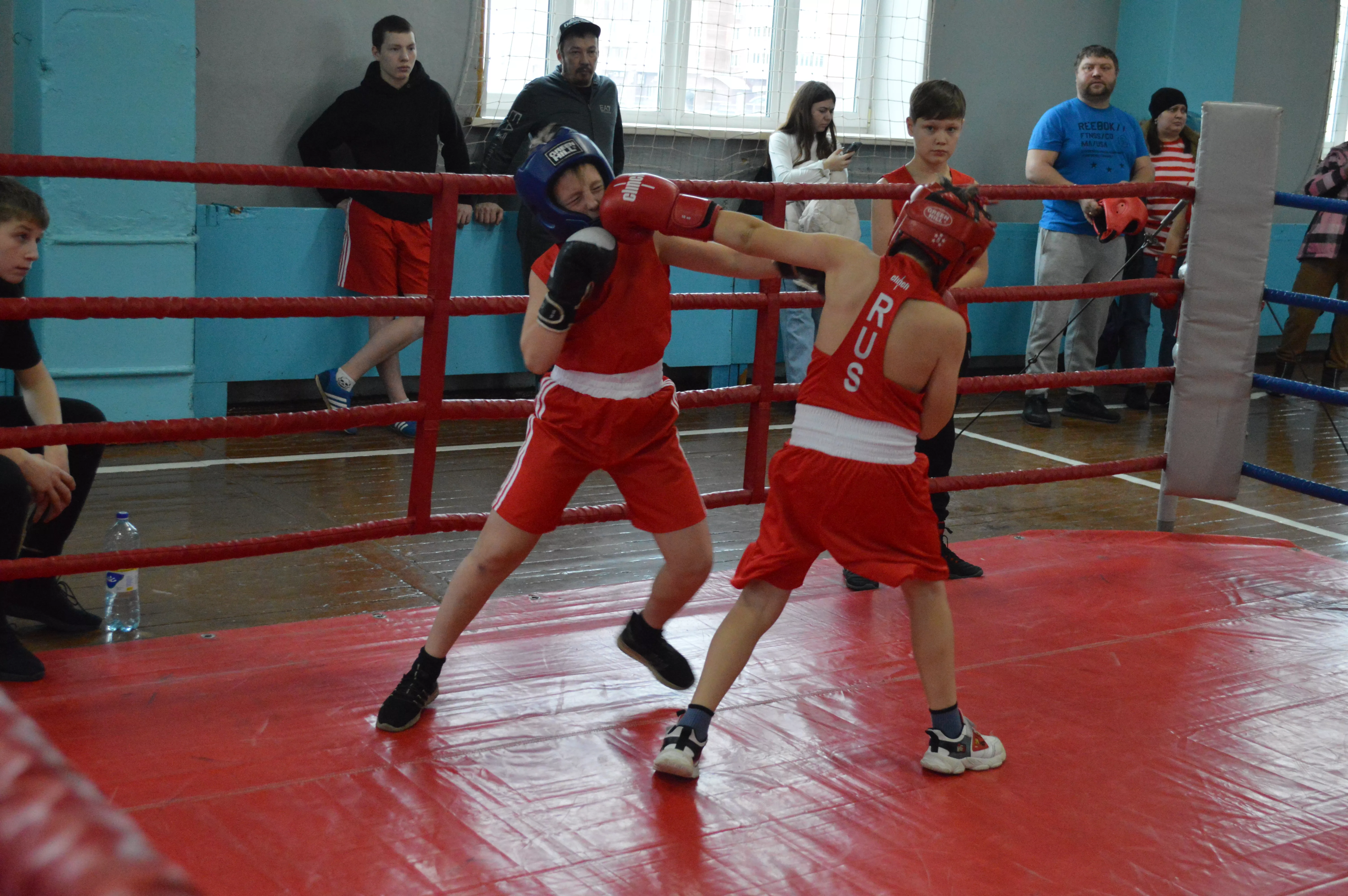 Ринг спортшколы - это дорога в большой бокс