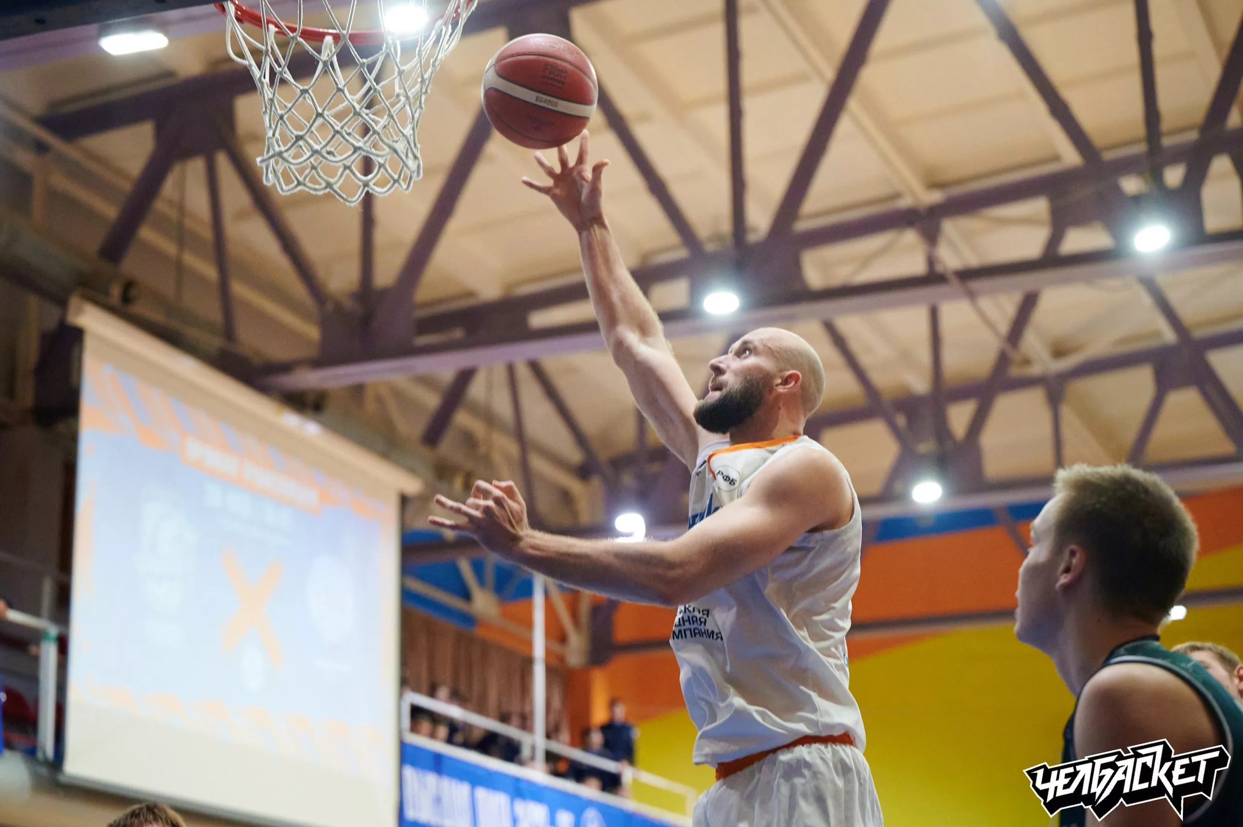 Первая строчка турнирной таблицы и жара на паркете от «Челбаскета»!