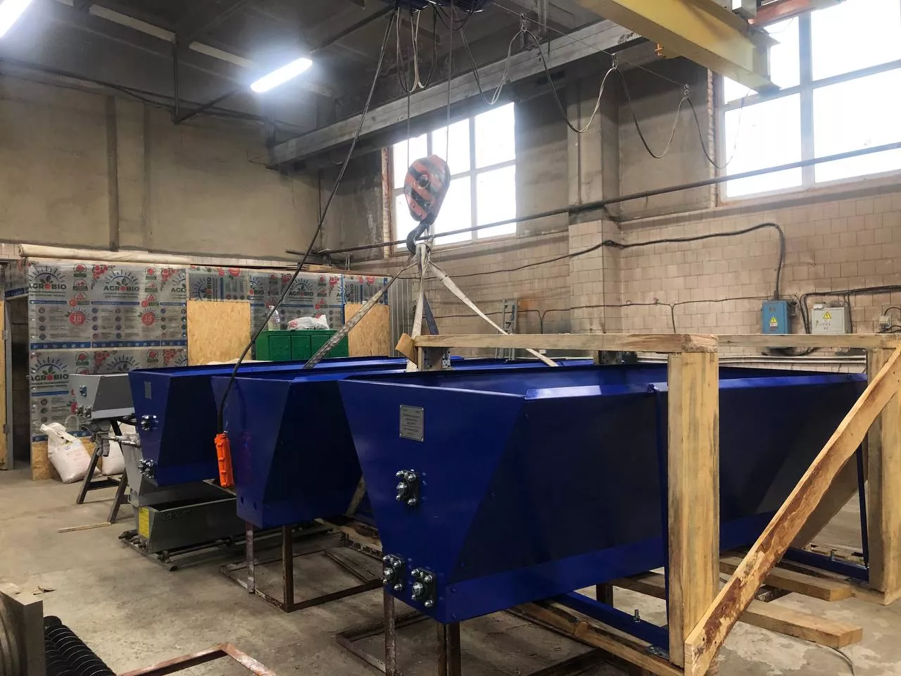 В Миассе с помощью господдержки развивается производство оборудования для птицефабрик