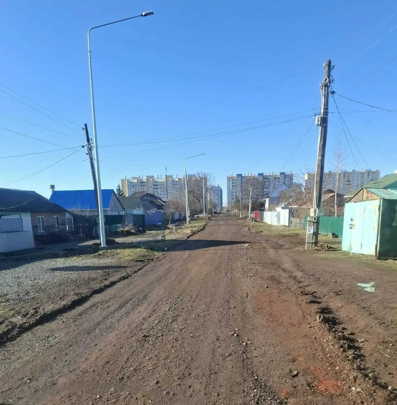 В Копейске строят линию освещения вдоль дороги до посёлка Бажово