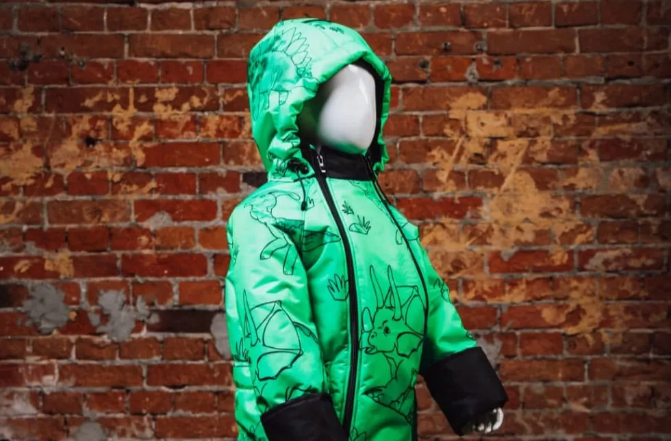 Помогая другим: самозанятая из Челябинска развивает бренд одежды для детей с ДЦП