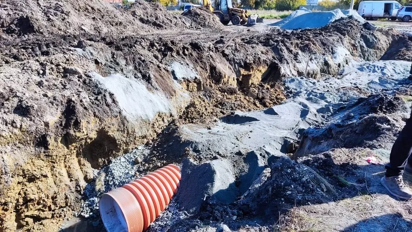 В Копейске ремонтируют канализационный коллектор