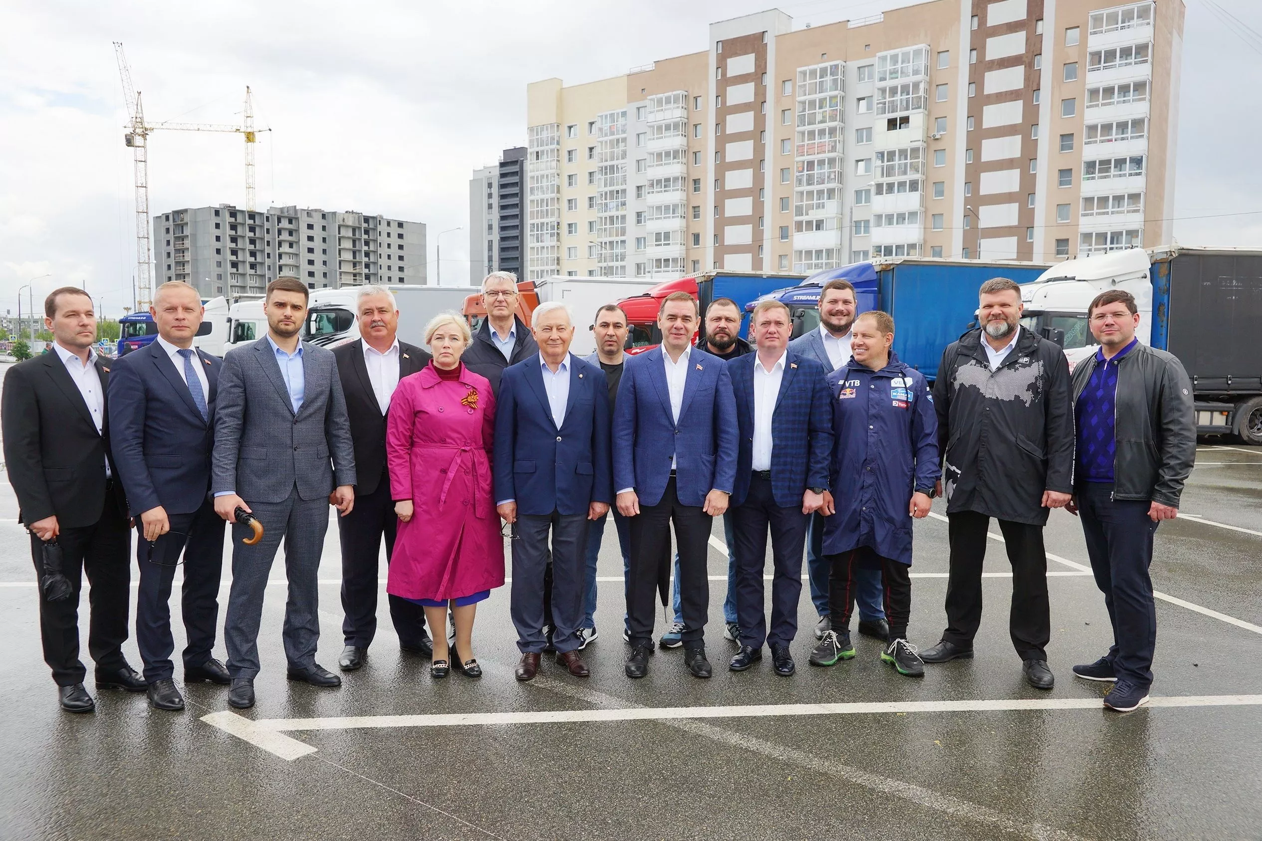 Председатель ЗСО Челябинской области Александр Лазарев высказался о помощи жителям Донбасса