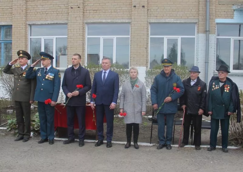 В Копейске состоялась церемония открытия мемориальной доски в память о Викторе Ивановиче Рудюке