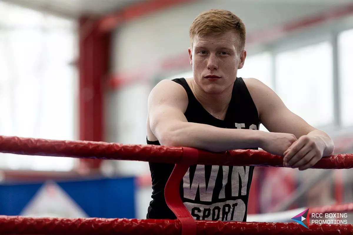 Лучшие боксеры Южного Урала встретились с золотым чемпионом WBA Марком Урвановым