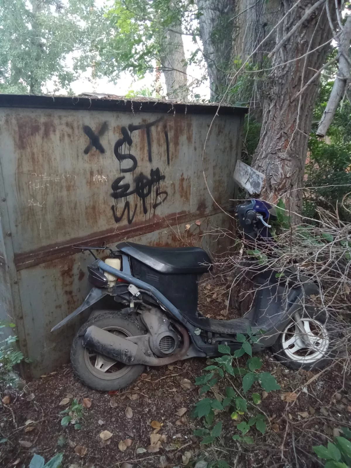 Несовершеннолетние угнали скутеры в Копейске, чтобы "покататься"
