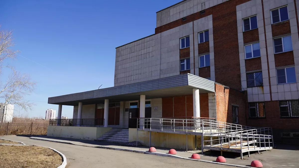 Челябинские единороссы отвезли в Детскую паллиативную Службу необходимые вещи, канцелярию и игрушки