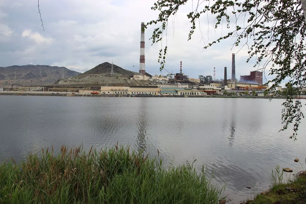 Что увидели журналисты КР в «самой грязной точке планеты» и почему сюда стремятся переехать на ПМЖ