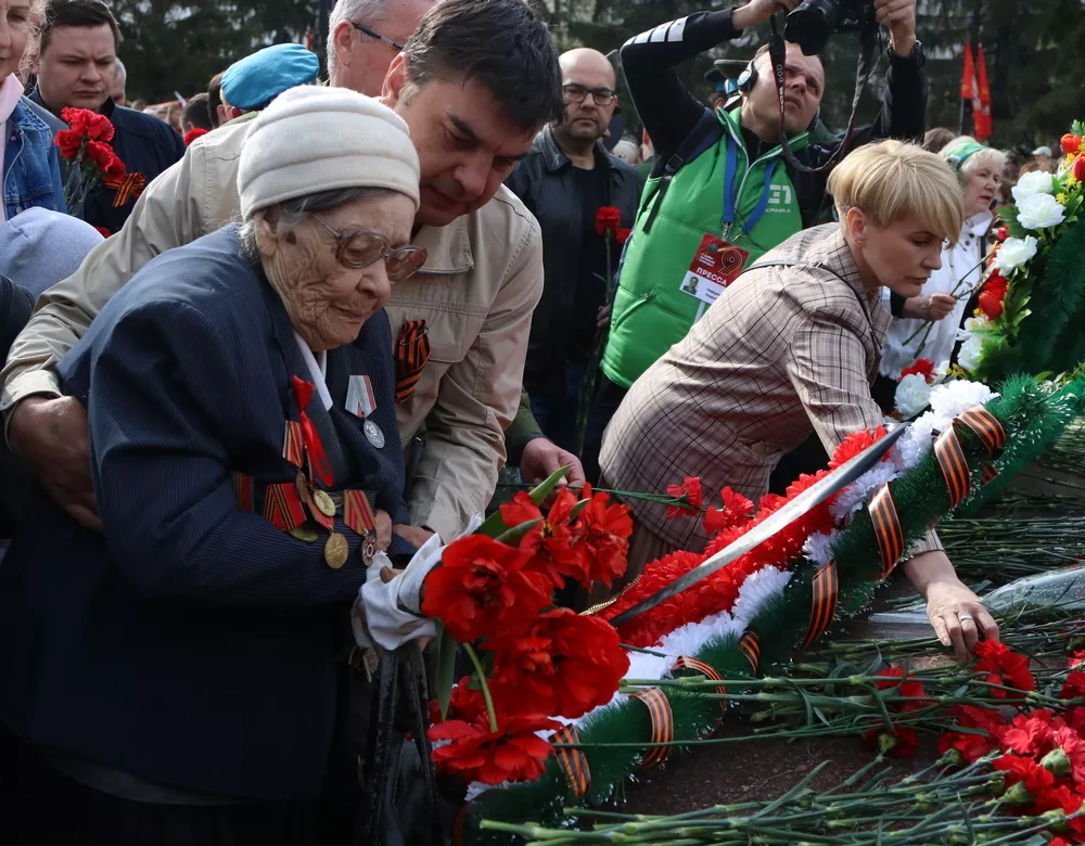 «Единая Россия» и «Волонтёры Победы» поздравят фронтовиков с наступающим 9 мая