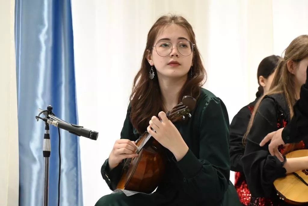 В Копейской ДШИ – все культуры Урала
