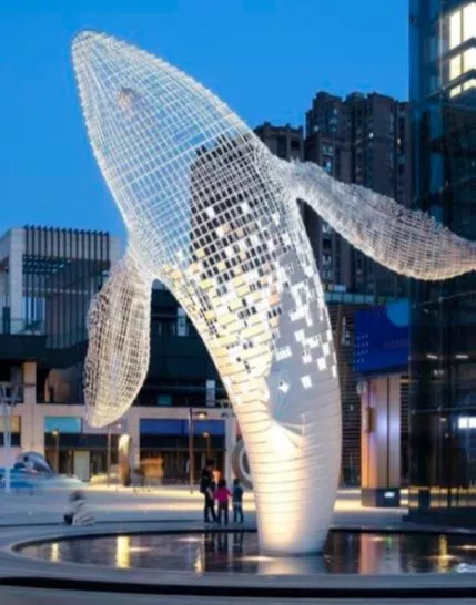 На набережной Челябинска появятся три огромных светящихся кита