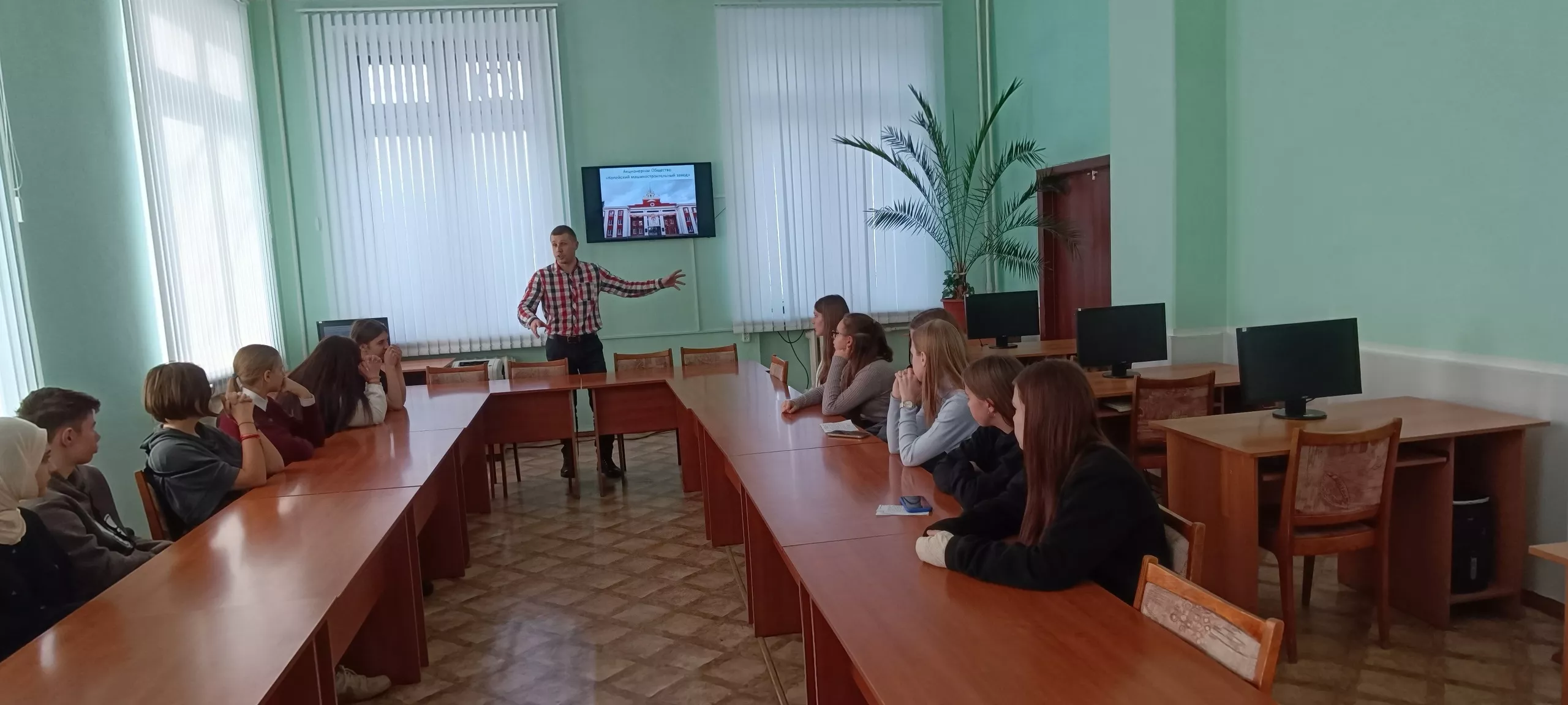 Для школьников Копейска провели профориентационную встречу