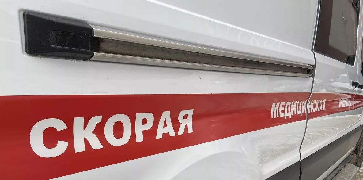 В Челябинске школьник погиб, ударившись на детской площадке