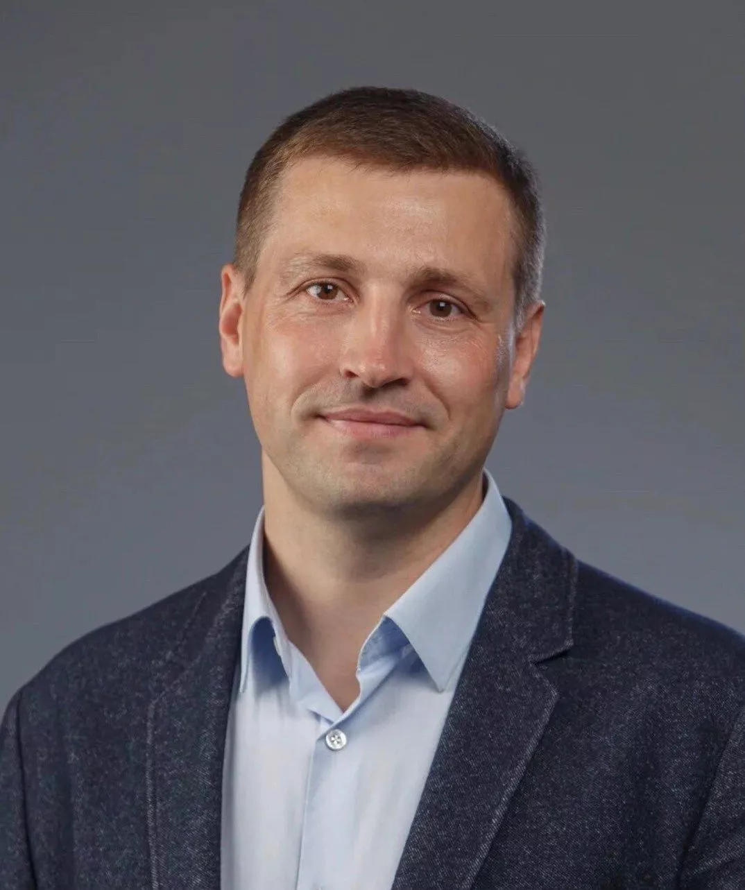 Поздравление председателя городского Собрания депутатов Евгения Гиске с 8 Марта