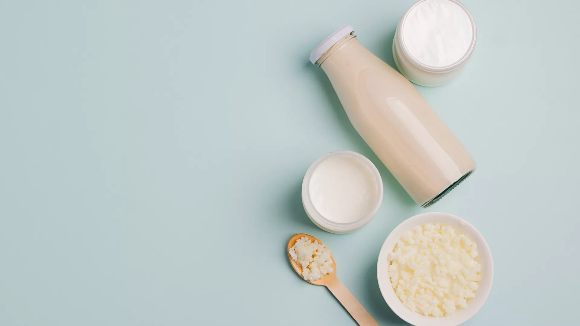 В школу приняли просроченные продукты питания