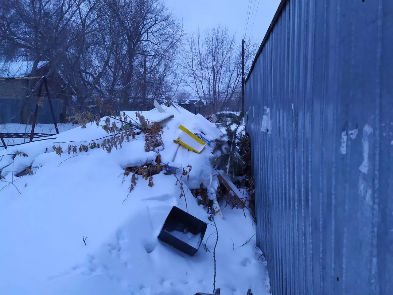 Глава Копейска дал поручение своевременно вывозить крупногабаритный мусор