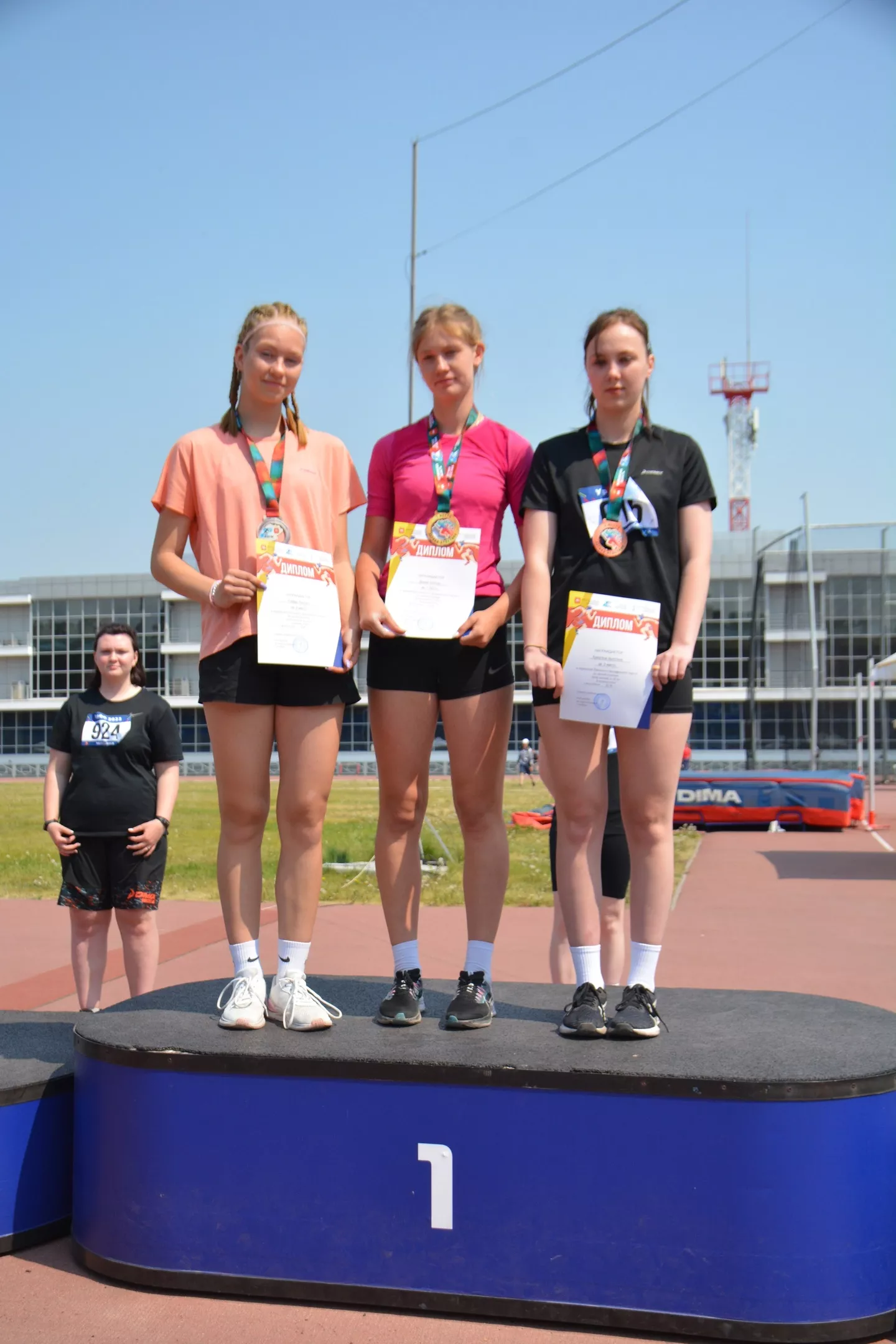 Копейские легкоатлеты с соревнований привезли медали