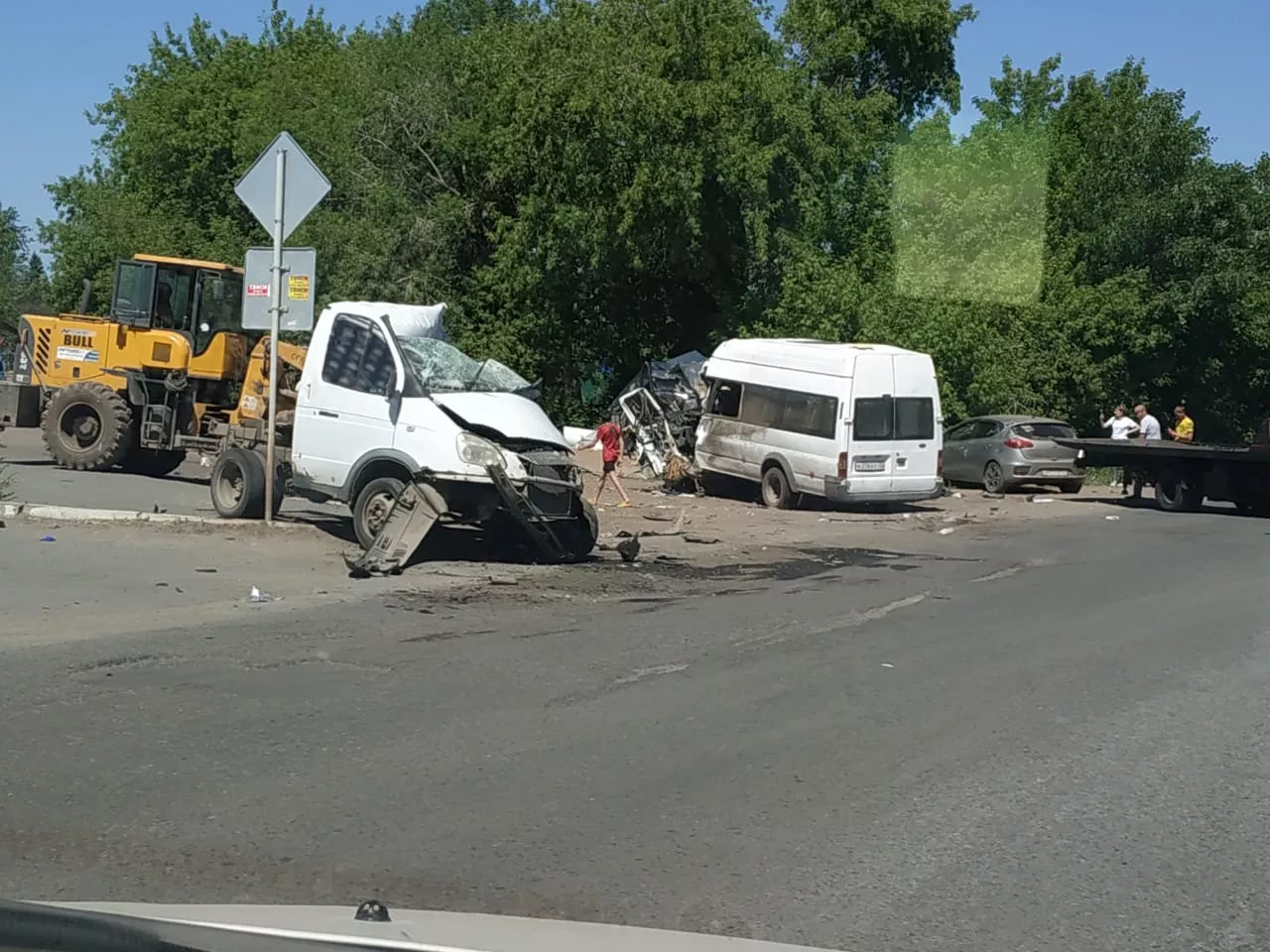 Утром 29 мая на въезде в Старокамышинск произошло страшное ДТП