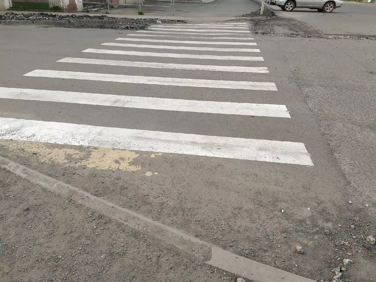 Сбил ребенка на пешеходнике и скрылся. Сотрудники ГИБДД Копейска просят помощи в розыске водителя