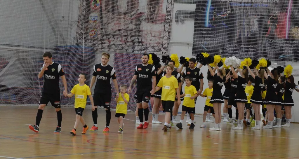 В Копейске проходят соревнования по футболу