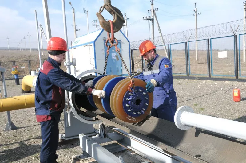 Из-за пневматических испытаний труб в Копейске перекроют дорогу